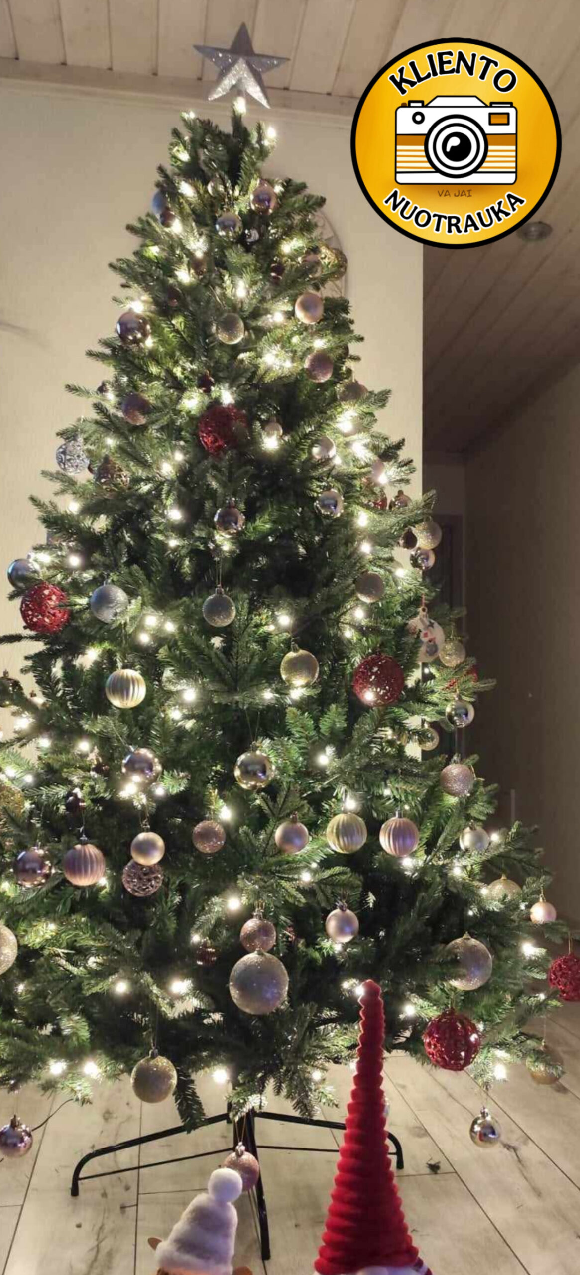 Dirbtinė eglutė su LED apšvietimu „Chamonix“ 250cm - Image 29