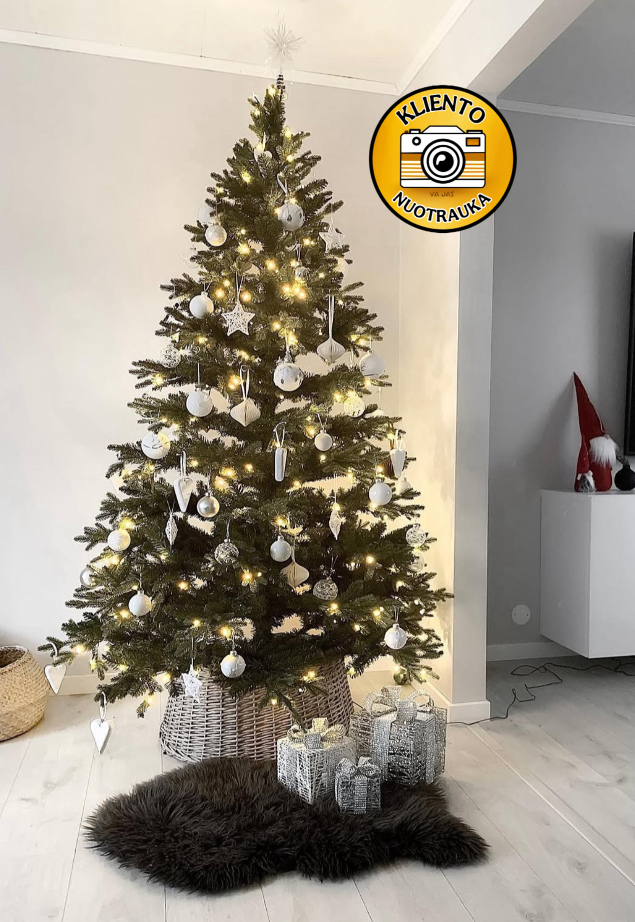 Dirbtinė eglutė su LED apšvietimu „Chamonix“ 250cm - Image 48