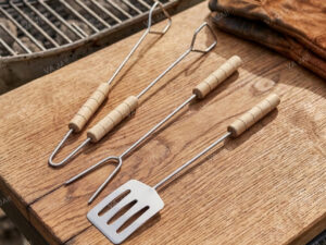 Kepimo ant laužo įrankių rinkinys