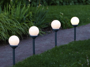 Dekoratyvinių saulės lempų komplektas „Globus 4pcs“