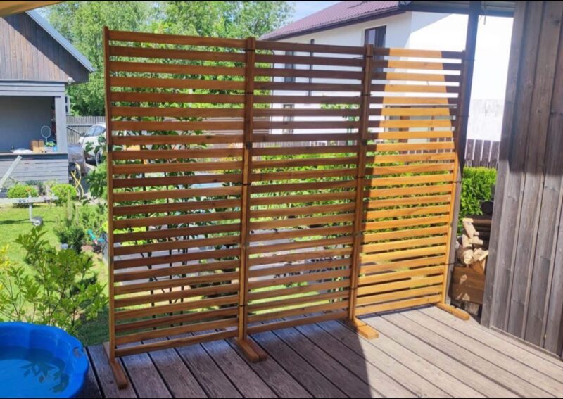 Medinė privatumo sienelė - pertvara „Terravista“