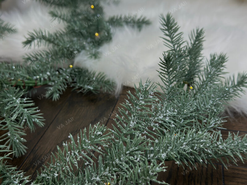Eglės šakų LED girlianda „Frost“ - Image 2