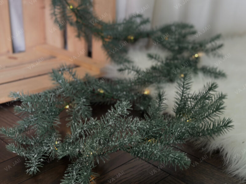 Eglės šakų LED girlianda „Frost“ - Image 4