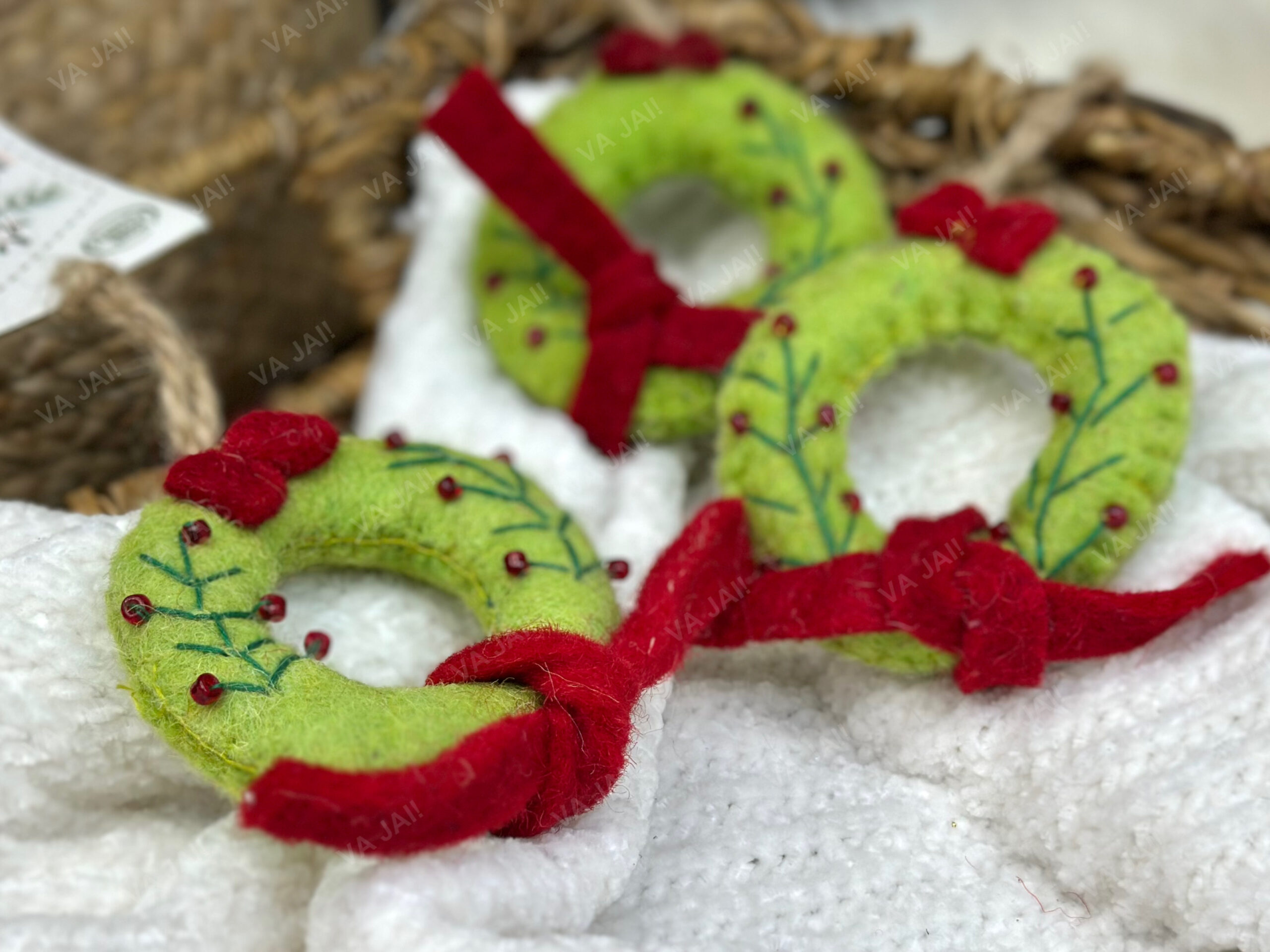 Veltinis eglutės žaisliukas „Vainikas“ - Image 3