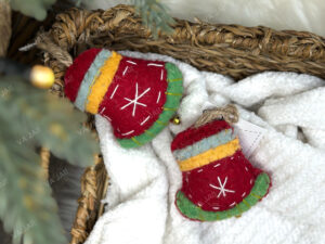 Veltinis eglutės žaisliukas „Varpelis“