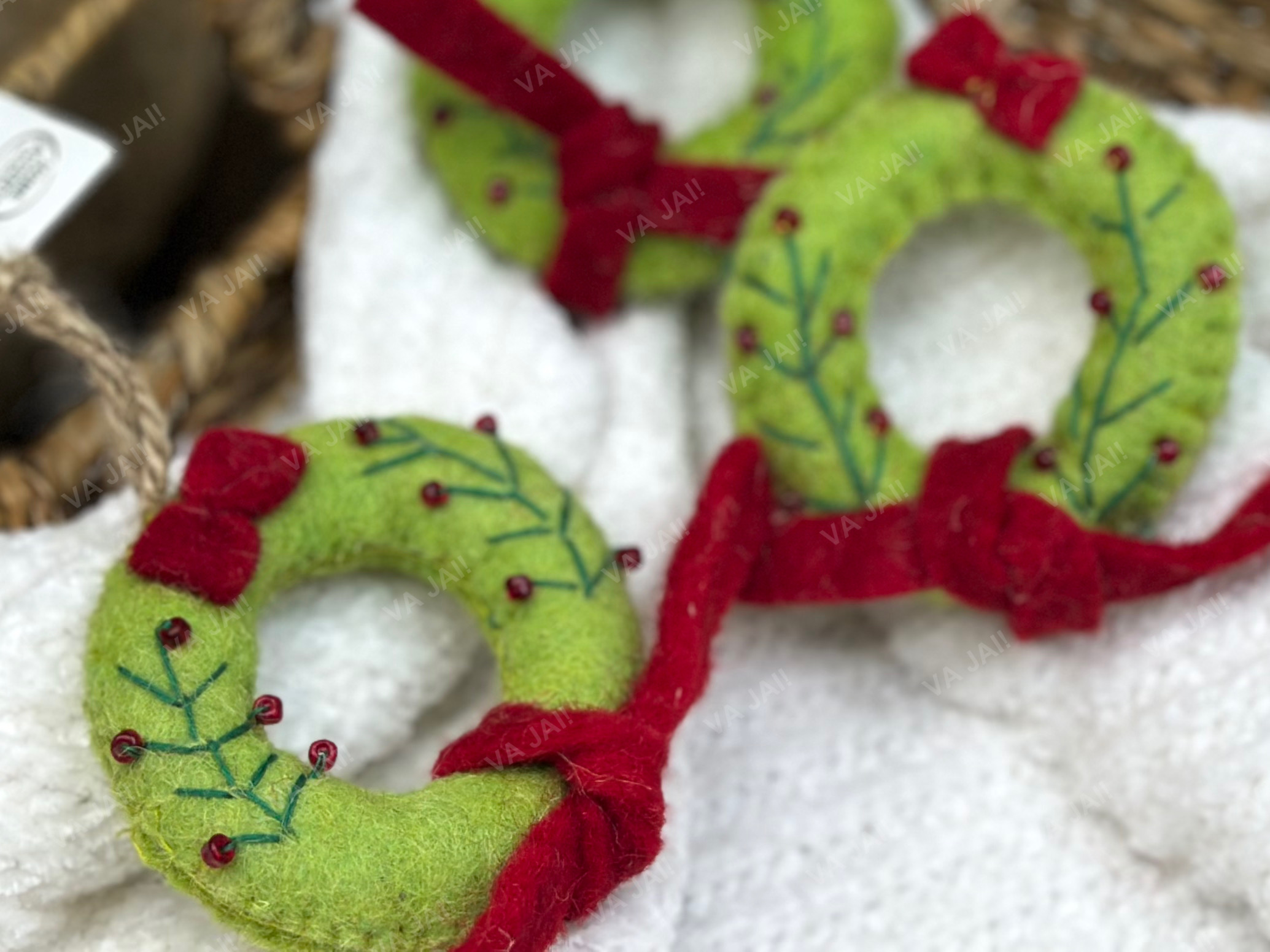 Veltinis eglutės žaisliukas „Vainikas“ - Image 4