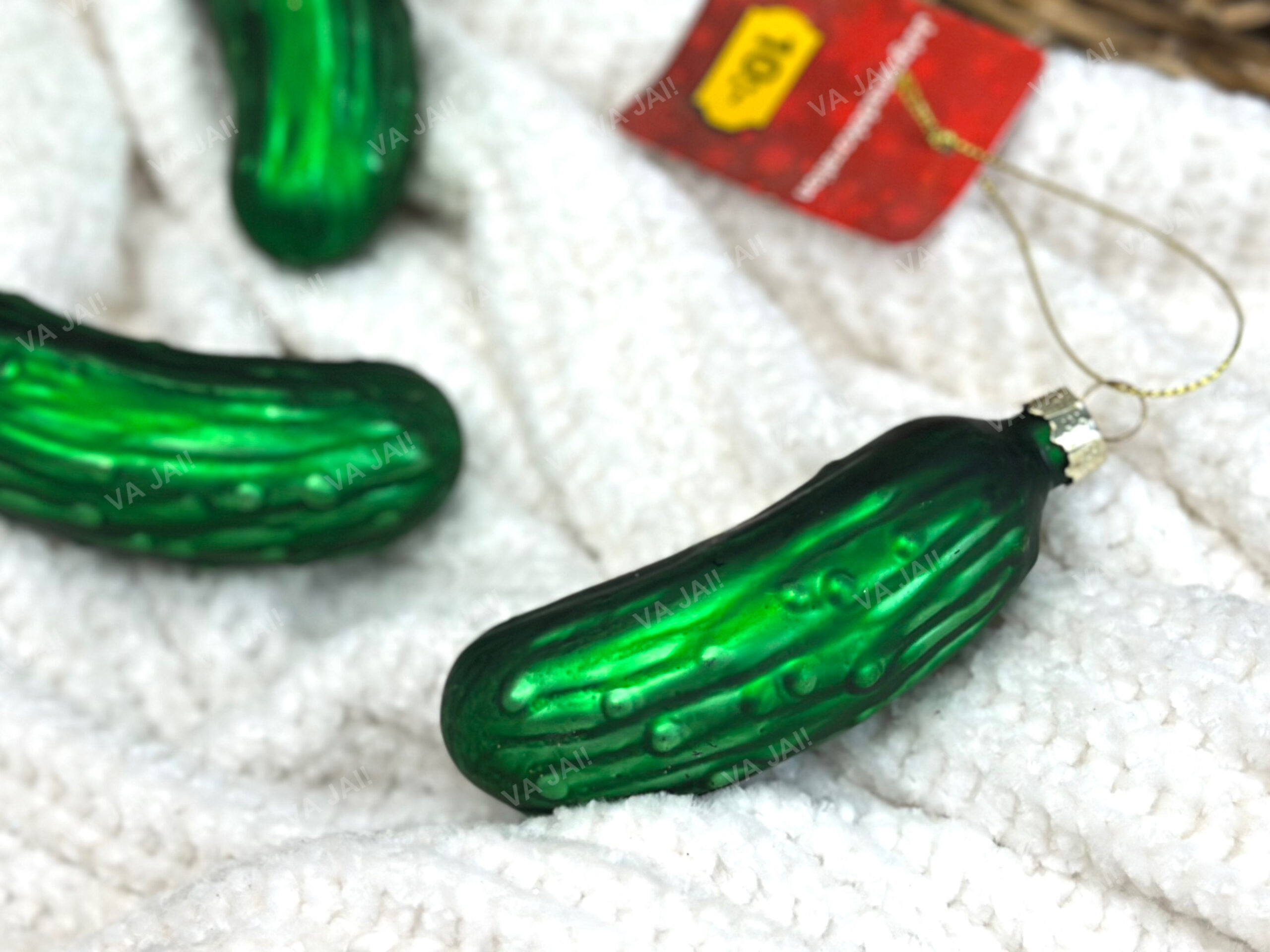 Stiklinis eglutės žaisliukas „Agurkėlis“ - Image 4