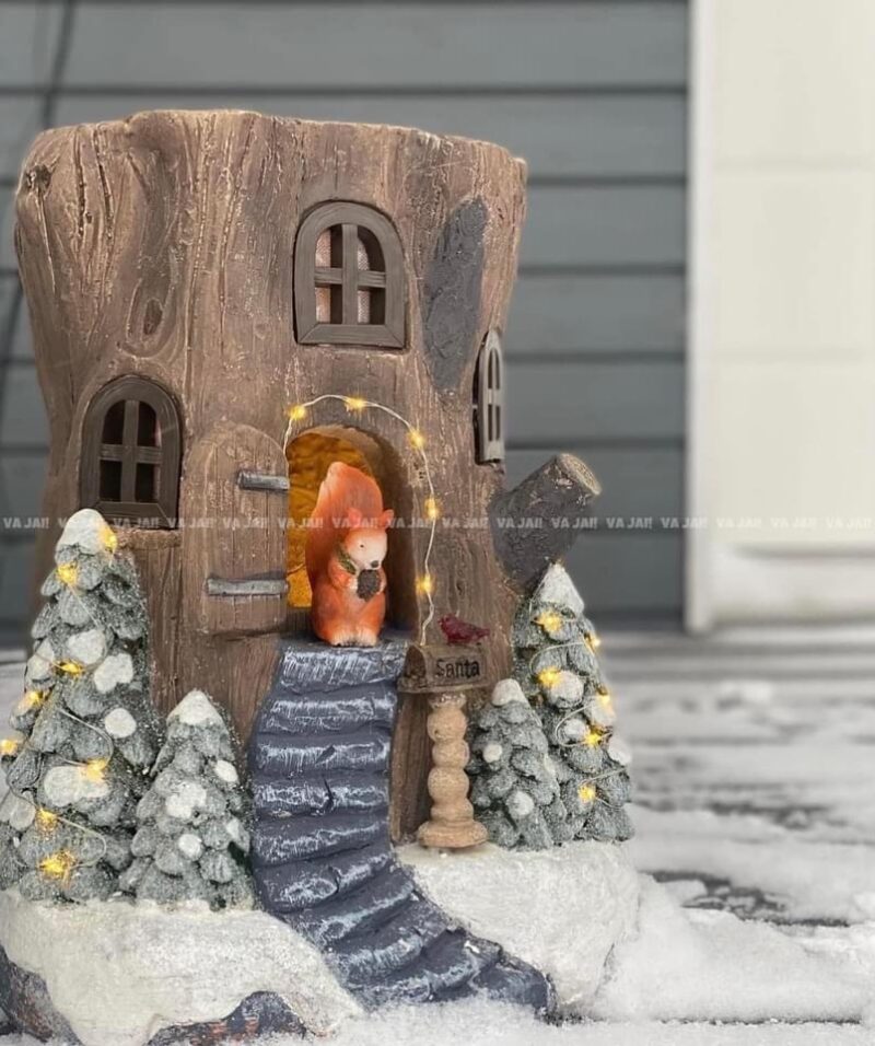 Kalėdinis miestelis „Squirrel house“ - Image 8