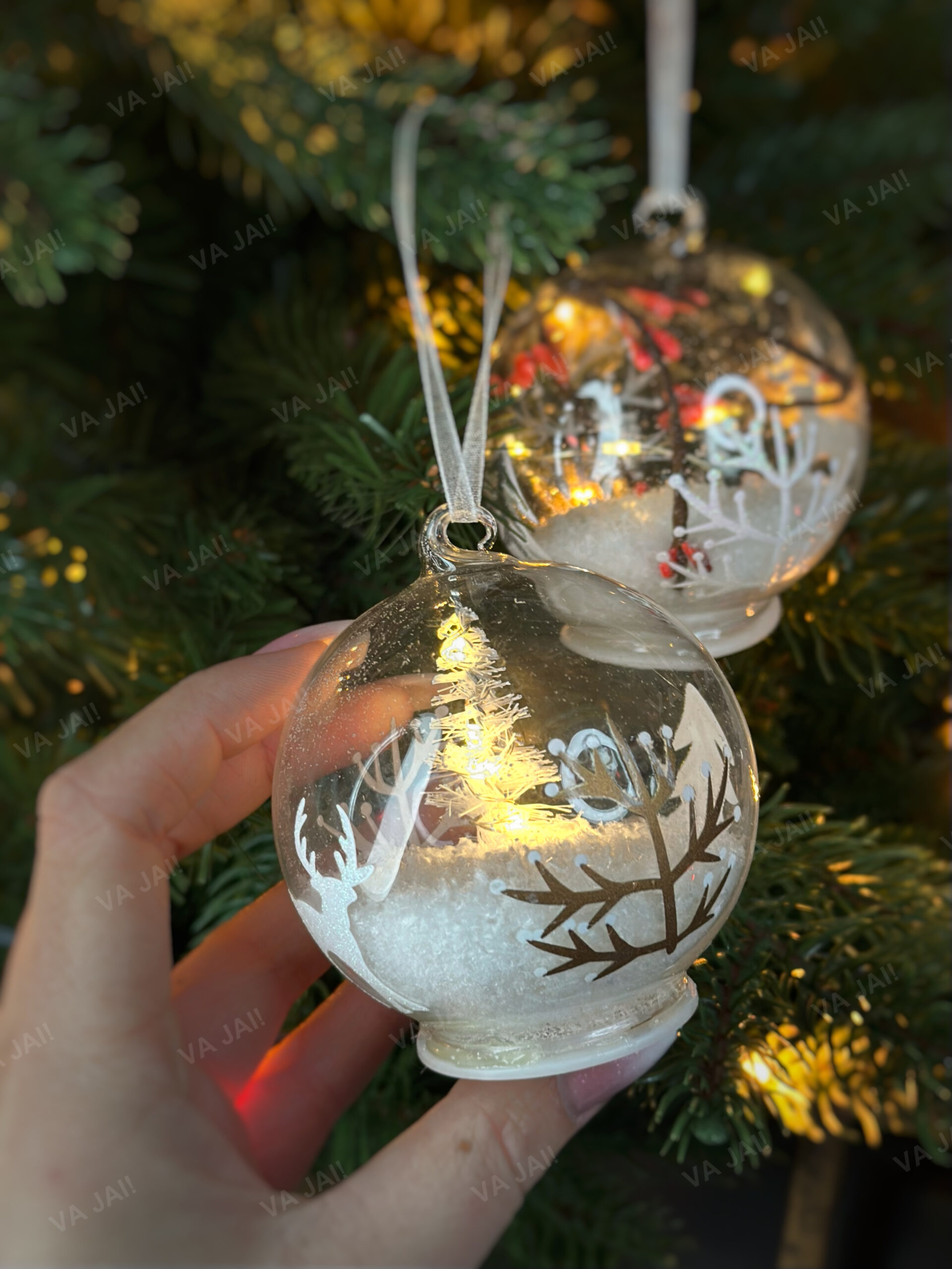 Stikliunių eglutės žaisliukų komplektas su LED apšvietimų „Woozy“ - Image 3