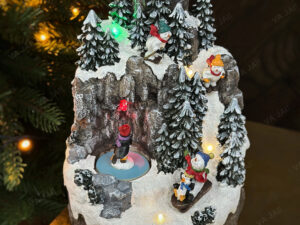 Kalėdinis miestelis „Iceberg“