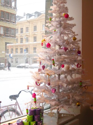 Dirbtinė eglutė „Dolista“ 150cm - Image 4