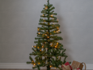 Dirbtinė eglutė su LED apšvietimu „Alvik“ 150cm