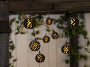 Terasinės lemputės su saulės baterija „Flamme“