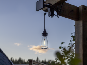 Šviestuvas su saulės baterija „Solar E27“