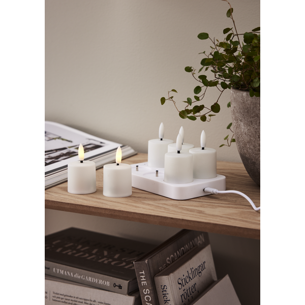 Pakraunamų LED žvakių komplektas „Flamme Charge“ - Image 3