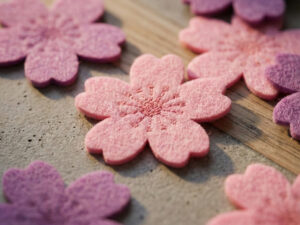 Veltiniai gėlių žiedai „Pink & Purple“