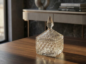 Universalus stiklinis indas „Baldyra“