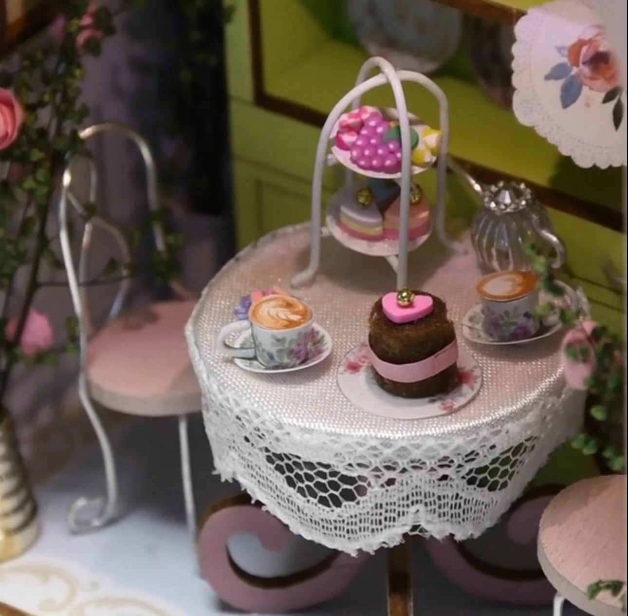 Rankdarbių rinkinys „Tea Room“ - Image 5