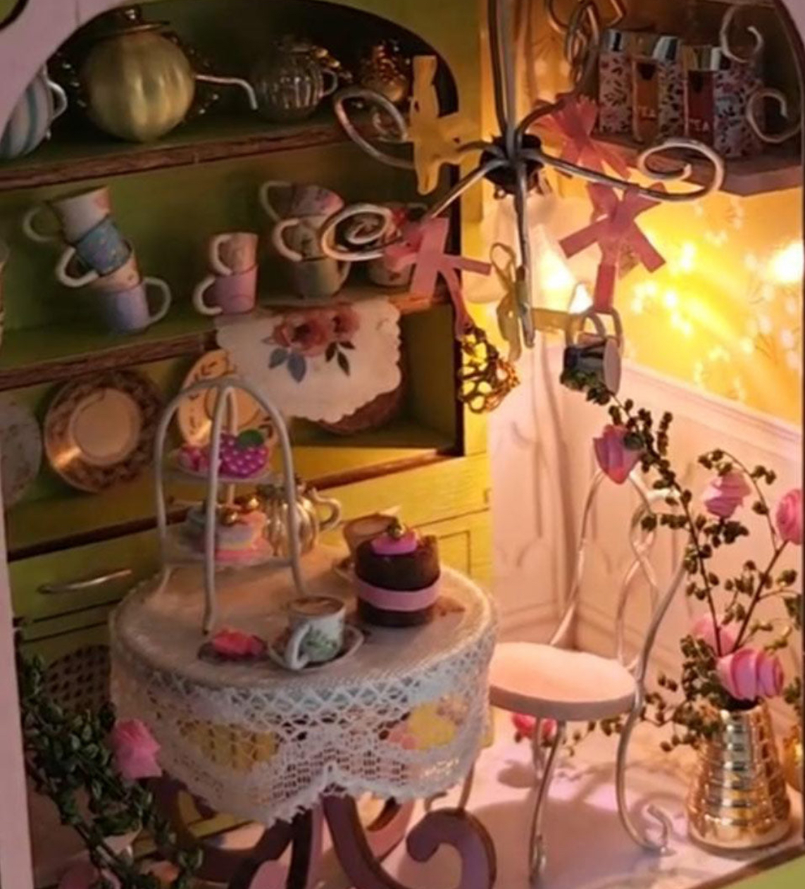 Rankdarbių rinkinys „Tea Room“ - Image 7