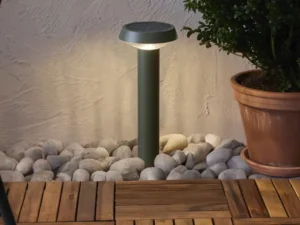Lauko šviestuvas su saulės baterija „Bollard Casa“