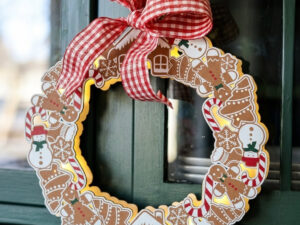 Kalėdinis medinis vainikas „Gingerbread Cookies“