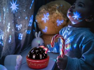 Naltinis šviestuvas - projektorius vaikams „Little Wishes“