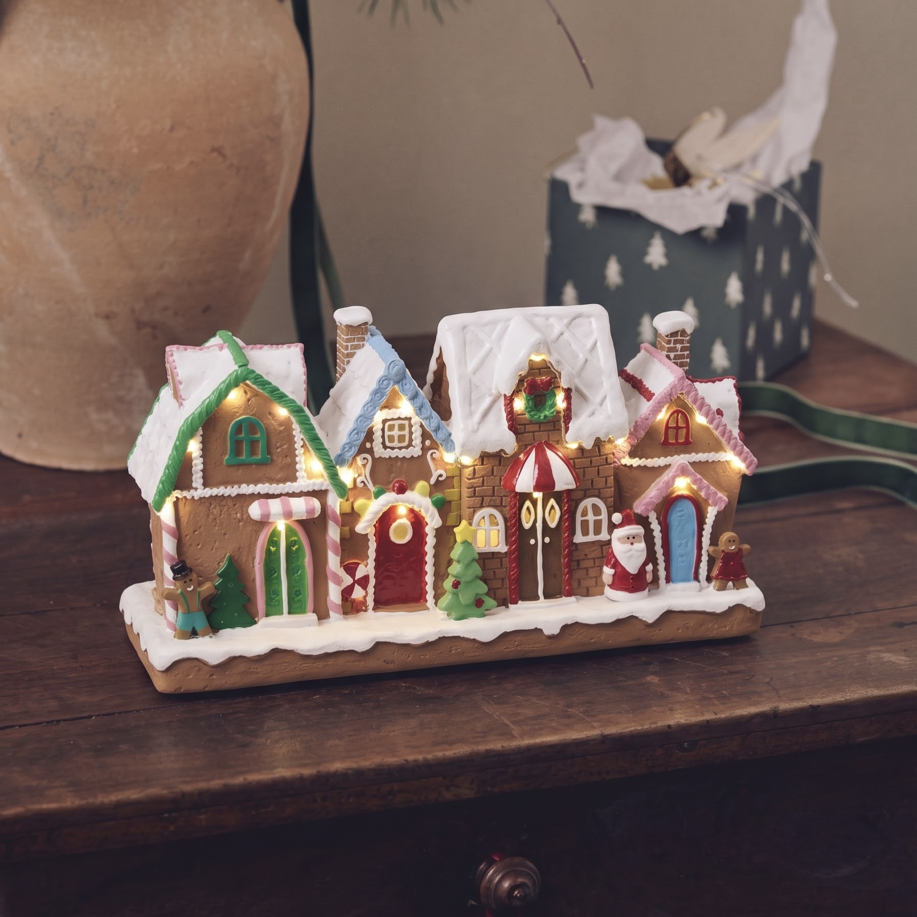 Muzikinis kalėdinis miestelis „Gingerbread Town“